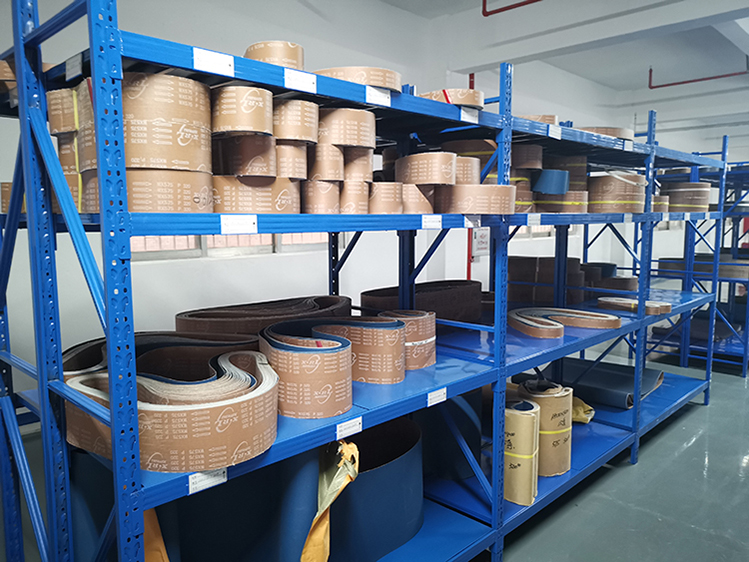 砂纸砂带现货仓库 (2)